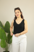 Yazlık Dantel Detaylı V yaka Bluz L - siyah