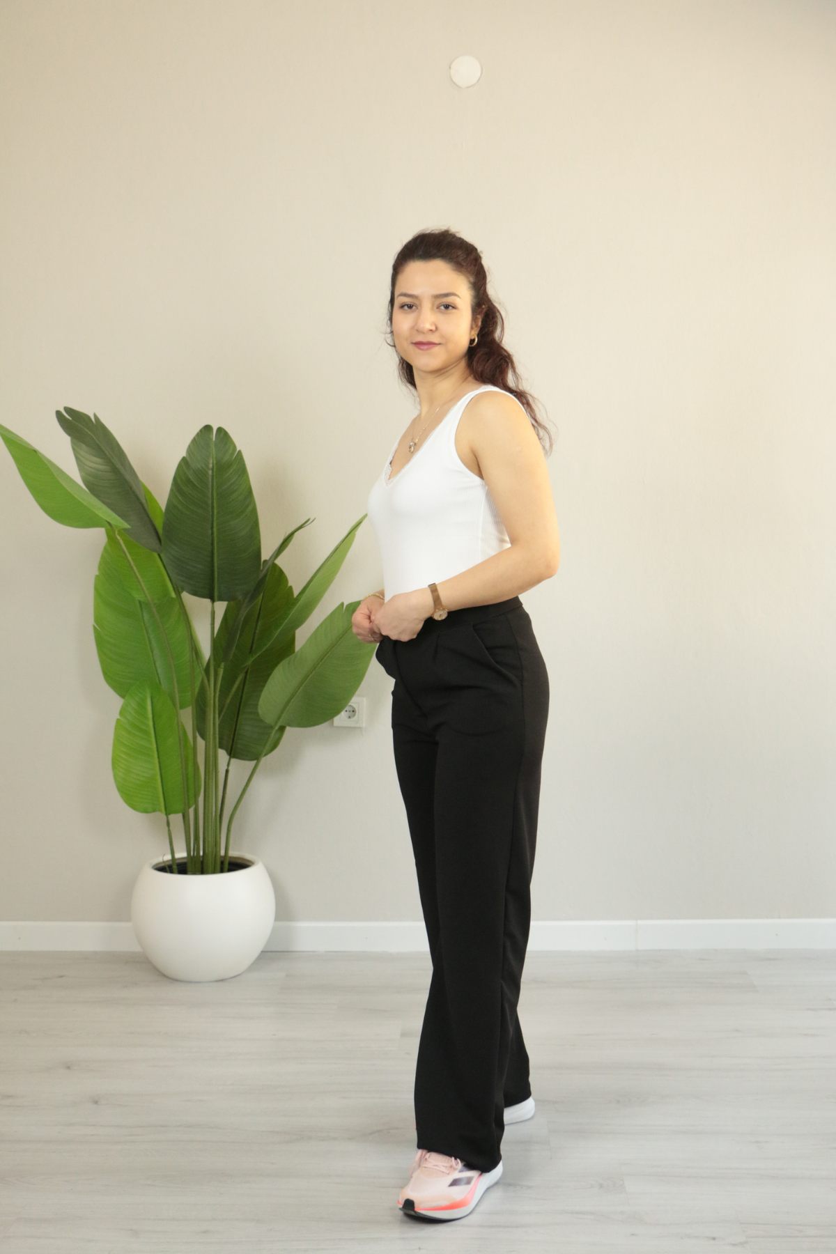 Yazlık Dantel Detaylı V yaka Bluz 4XL - beyaz