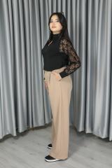 Kadın Uzun Kollu Göğüs Pencere Detay Yaka Boğazlı Kolları Tüllü Sandy Bluz 2XL-3XL