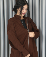 Yumuşak dokulu oversize standart triko takım Standart - kahverengi