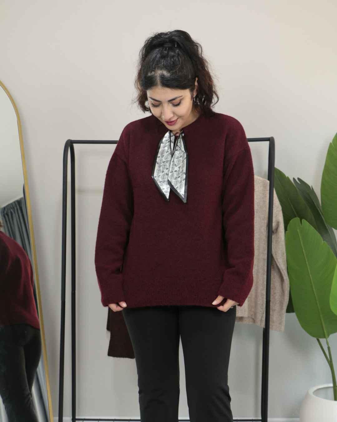 Yakası Fular Detaylı Yumuşak Dokulu Kışlık Triko Kazak Standart - bordo
